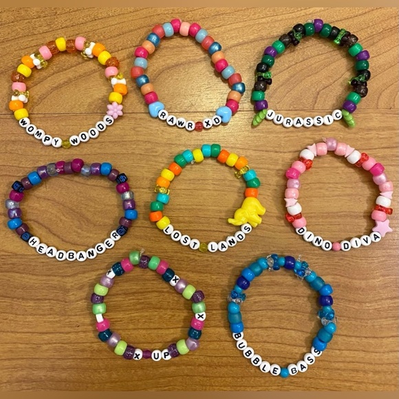 Set of 10 Random Kandi Bracelets - Picture 2 of 9